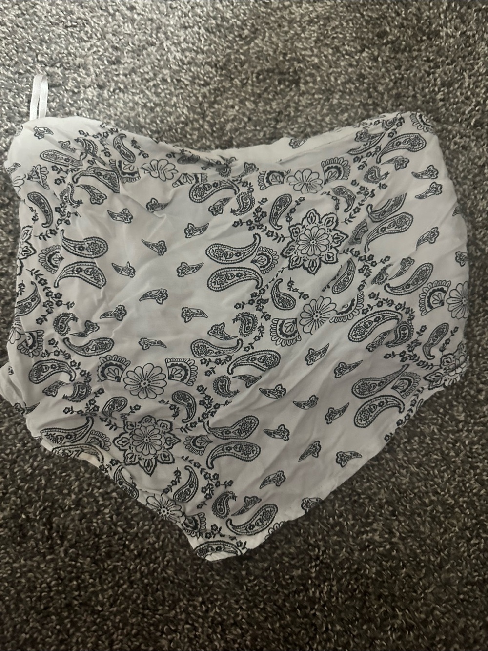 Hollister White Paisley Print Crop Cami